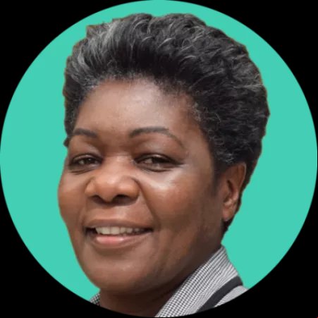 Odeth-Richardson-headshot-in-teal-hero.png